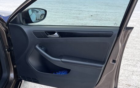 Volkswagen Jetta VI, 2013 год, 950 000 рублей, 13 фотография