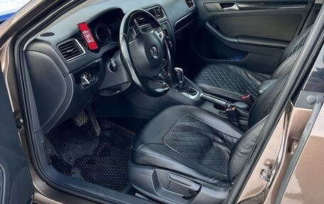 Volkswagen Jetta VI, 2013 год, 950 000 рублей, 10 фотография