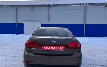 Volkswagen Jetta VI, 2013 год, 950 000 рублей, 6 фотография
