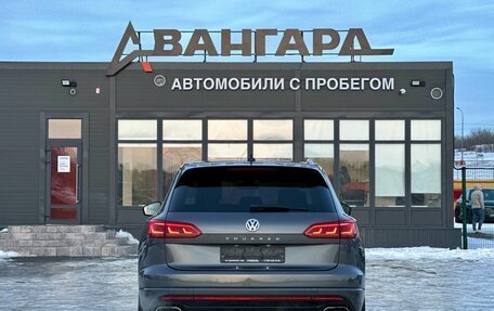 Volkswagen Touareg III, 2019 год, 5 950 000 рублей, 4 фотография