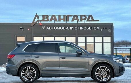 Volkswagen Touareg III, 2019 год, 5 950 000 рублей, 6 фотография