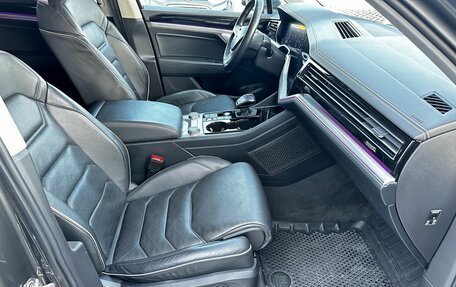 Volkswagen Touareg III, 2019 год, 5 950 000 рублей, 20 фотография