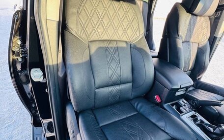 Toyota Land Cruiser Prado 150 рестайлинг 2, 2019 год, 6 900 000 рублей, 9 фотография