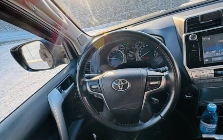 Toyota Land Cruiser Prado 150 рестайлинг 2, 2019 год, 6 900 000 рублей, 10 фотография