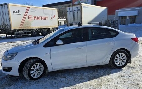 Opel Astra J, 2014 год, 890 000 рублей, 4 фотография