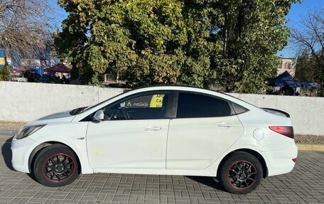 Hyundai Solaris II рестайлинг, 2011 год, 540 000 рублей, 3 фотография