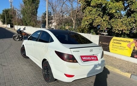 Hyundai Solaris II рестайлинг, 2011 год, 540 000 рублей, 5 фотография