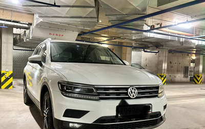 Volkswagen Tiguan II, 2018 год, 2 990 000 рублей, 1 фотография