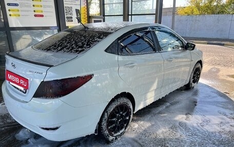 Hyundai Solaris II рестайлинг, 2011 год, 540 000 рублей, 11 фотография