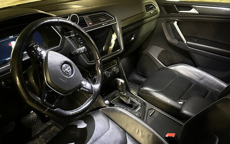 Volkswagen Tiguan II, 2018 год, 2 990 000 рублей, 10 фотография