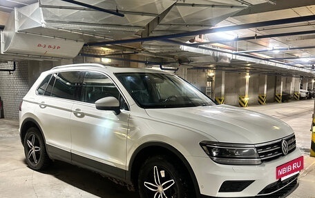 Volkswagen Tiguan II, 2018 год, 2 990 000 рублей, 5 фотография