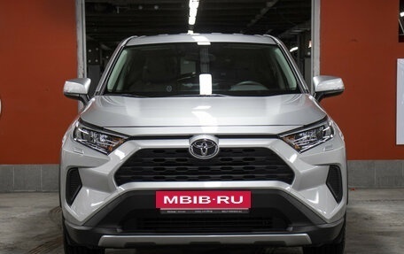 Toyota RAV4, 2021 год, 2 849 000 рублей, 2 фотография
