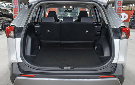 Toyota RAV4, 2021 год, 2 849 000 рублей, 10 фотография