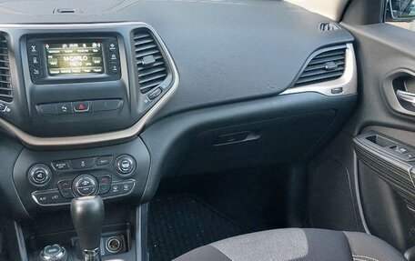 Jeep Cherokee, 2014 год, 1 650 000 рублей, 19 фотография