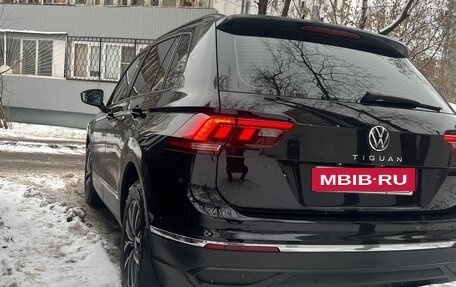 Volkswagen Tiguan II, 2021 год, 2 940 000 рублей, 5 фотография