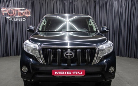 Toyota Land Cruiser Prado 150 рестайлинг 2, 2017 год, 4 498 000 рублей, 2 фотография
