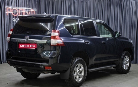 Toyota Land Cruiser Prado 150 рестайлинг 2, 2017 год, 4 498 000 рублей, 5 фотография