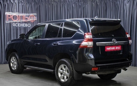 Toyota Land Cruiser Prado 150 рестайлинг 2, 2017 год, 4 498 000 рублей, 7 фотография