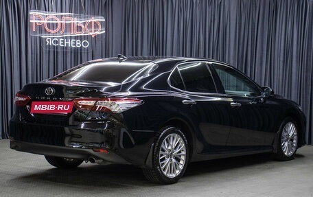 Toyota Camry, 2021 год, 3 498 000 рублей, 5 фотография