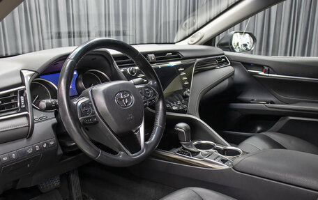 Toyota Camry, 2021 год, 3 498 000 рублей, 15 фотография