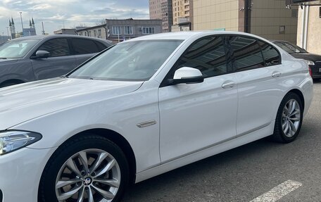 BMW 5 серия, 2015 год, 2 300 000 рублей, 2 фотография