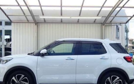 Toyota Raize I, 2023 год, 1 420 000 рублей, 6 фотография