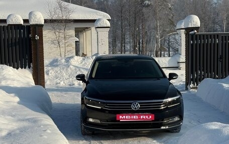 Volkswagen Passat B8 рестайлинг, 2019 год, 2 500 000 рублей, 8 фотография