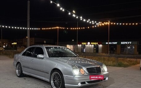 Mercedes-Benz E-Класс, 2001 год, 780 000 рублей, 9 фотография