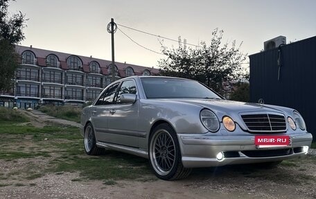 Mercedes-Benz E-Класс, 2001 год, 780 000 рублей, 3 фотография