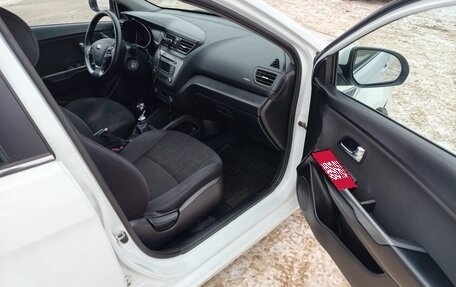 KIA Rio III рестайлинг, 2015 год, 470 000 рублей, 21 фотография