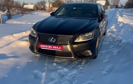 Lexus LS IV, 2014 год, 2 200 000 рублей, 3 фотография