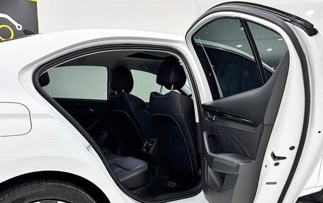 Skoda Octavia IV, 2023 год, 2 230 000 рублей, 18 фотография