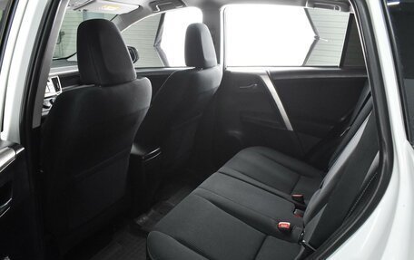 Toyota RAV4, 2015 год, 1 880 000 рублей, 11 фотография