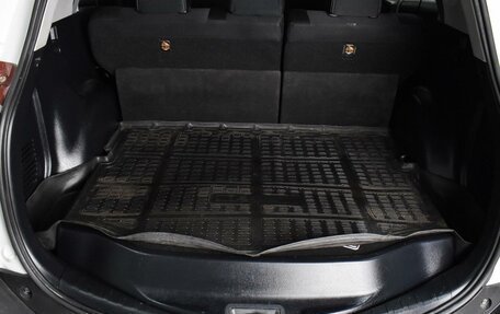 Toyota RAV4, 2015 год, 1 880 000 рублей, 18 фотография