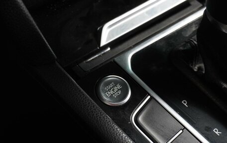 Volkswagen Passat B8 рестайлинг, 2017 год, 1 799 000 рублей, 19 фотография