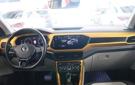 Volkswagen T-Cross I, 2022 год, 1 580 000 рублей, 5 фотография