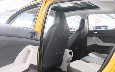 Volkswagen T-Cross I, 2022 год, 1 580 000 рублей, 11 фотография