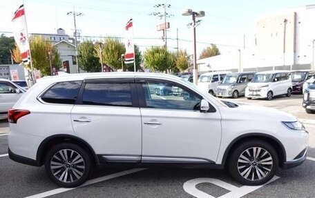 Mitsubishi Outlander III рестайлинг 3, 2020 год, 1 956 000 рублей, 7 фотография