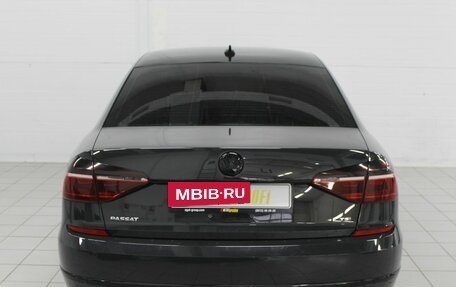 Volkswagen Passat B8 рестайлинг, 2016 год, 1 790 000 рублей, 7 фотография