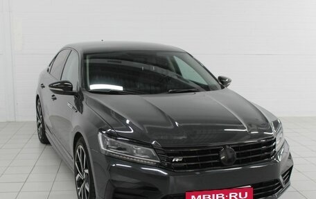 Volkswagen Passat B8 рестайлинг, 2016 год, 1 790 000 рублей, 3 фотография