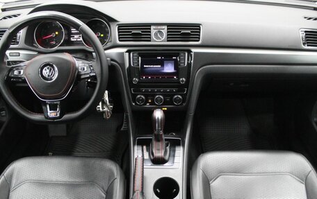 Volkswagen Passat B8 рестайлинг, 2016 год, 1 790 000 рублей, 17 фотография