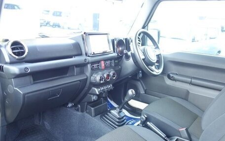 Suzuki Jimny, 2022 год, 1 960 000 рублей, 4 фотография