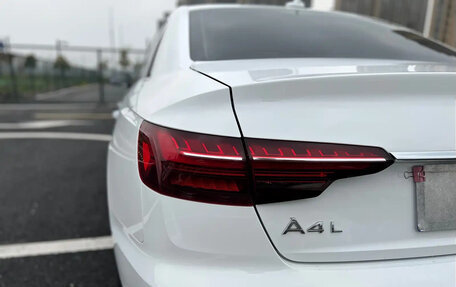 Audi A4, 2022 год, 2 000 000 рублей, 10 фотография