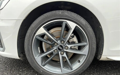 Audi A4, 2022 год, 2 000 000 рублей, 17 фотография