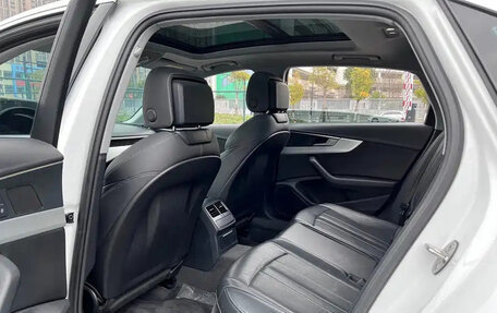 Audi A4, 2022 год, 2 000 000 рублей, 20 фотография