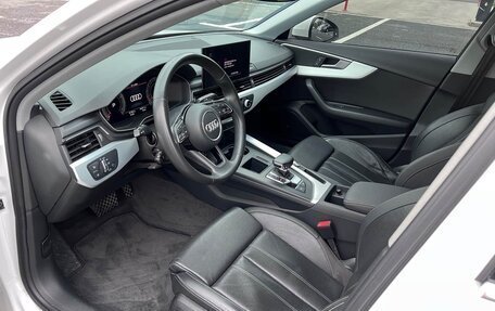 Audi A4, 2022 год, 2 000 000 рублей, 26 фотография