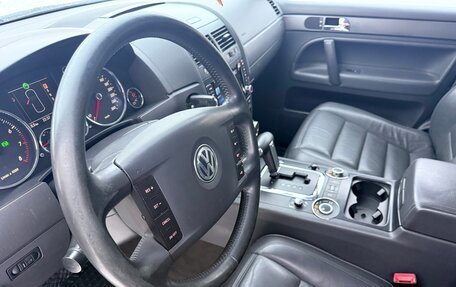 Volkswagen Touareg III, 2005 год, 1 099 999 рублей, 18 фотография