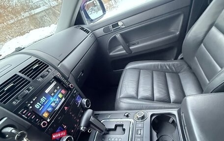 Volkswagen Touareg III, 2005 год, 1 099 999 рублей, 17 фотография