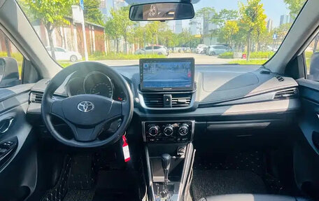 Toyota Yaris XP150 рестайлинг, 2022 год, 943 030 рублей, 9 фотография