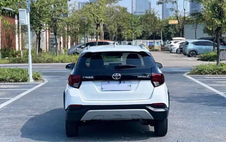 Toyota Yaris XP150 рестайлинг, 2022 год, 943 030 рублей, 7 фотография